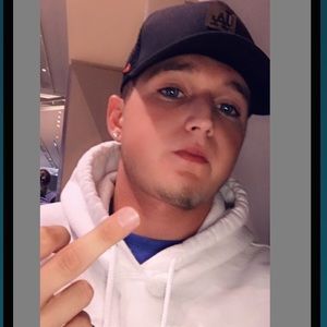 Meet your Posher, Larry